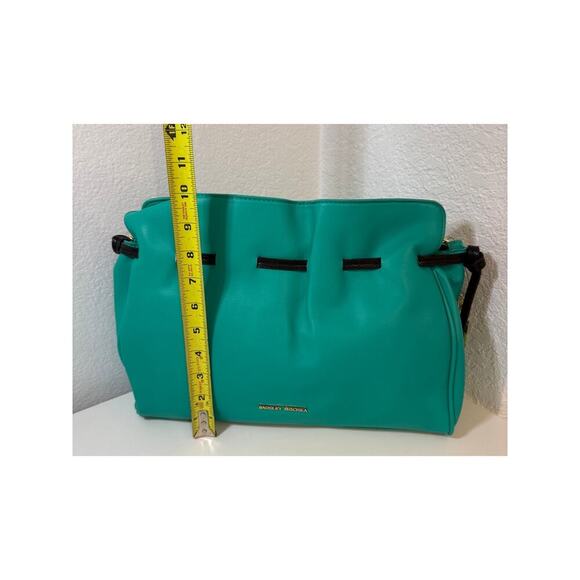 BADGLEY MISCHKA TEAL Large Tote Vegan Leather with Black Snake Top Handle - Picture 9 of 9